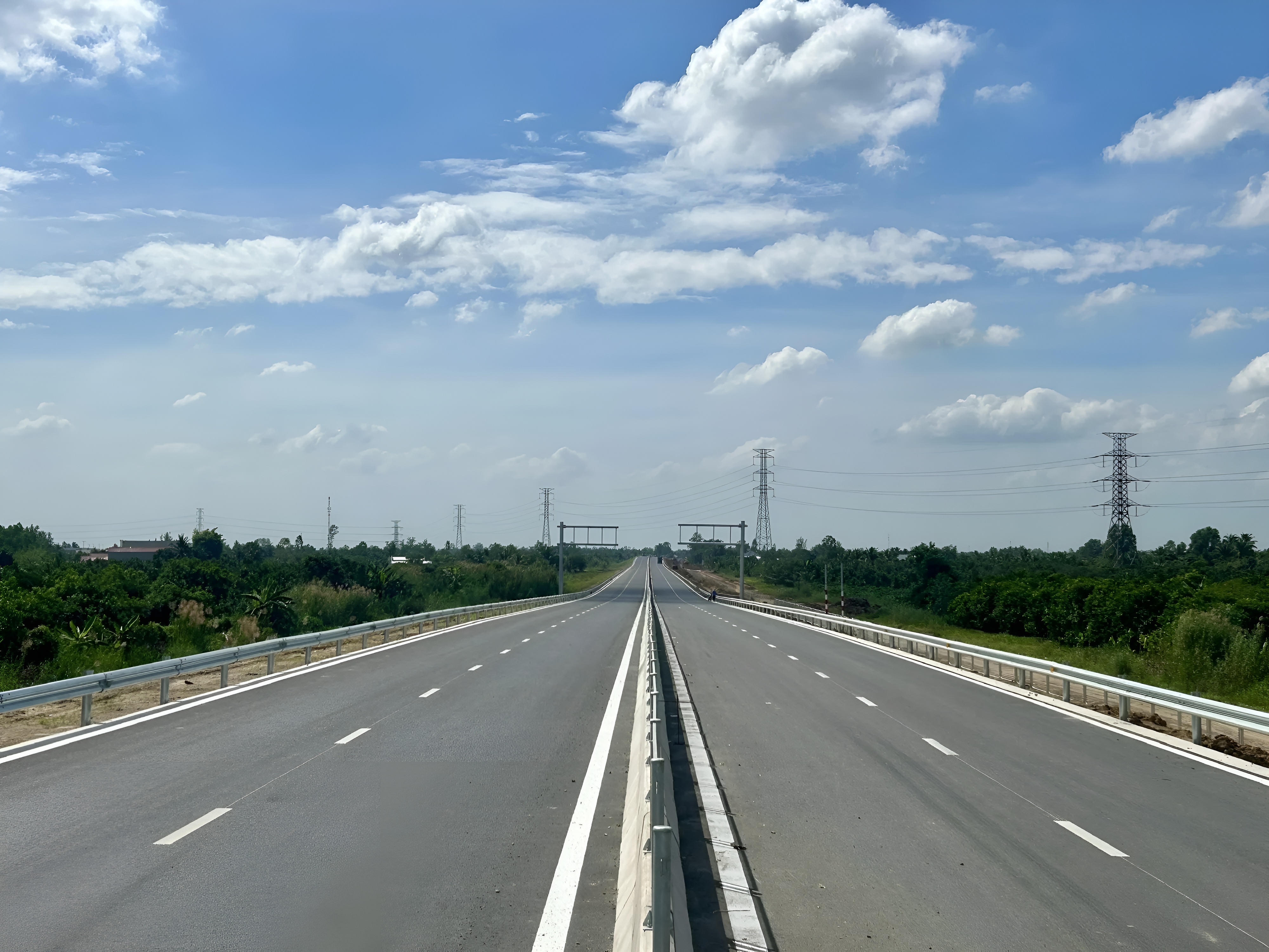 Đường Cao Tốc Mỹ Thuận - Cần Thơ